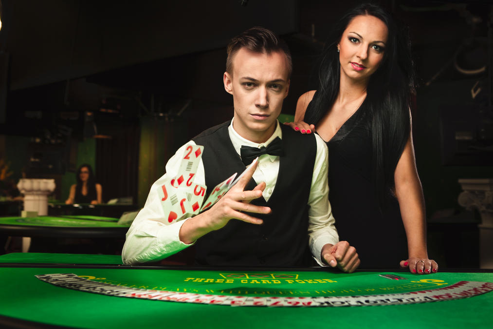 3 card poker live dealers